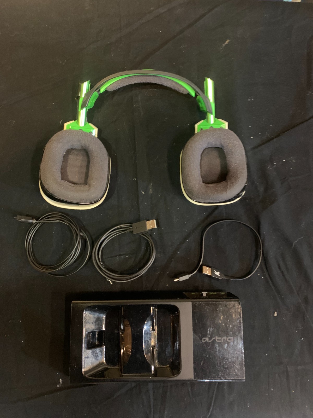 Astro A50 Wireless Gen 3 Gaming Headset Xbox/PC w Base Station & - photo 2