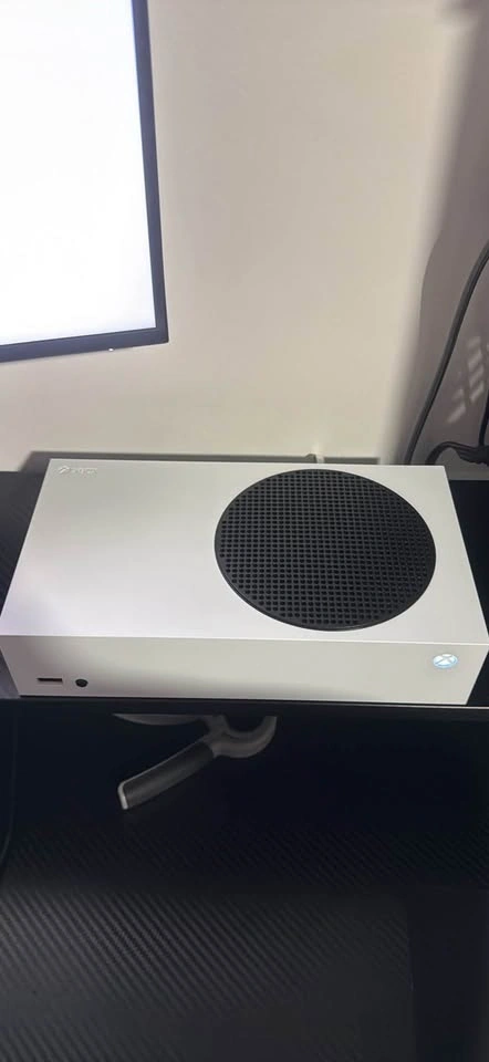 Xbox Series S (1TB) - photo 2