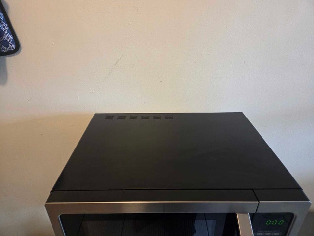Toshiba Microwave - photo 2