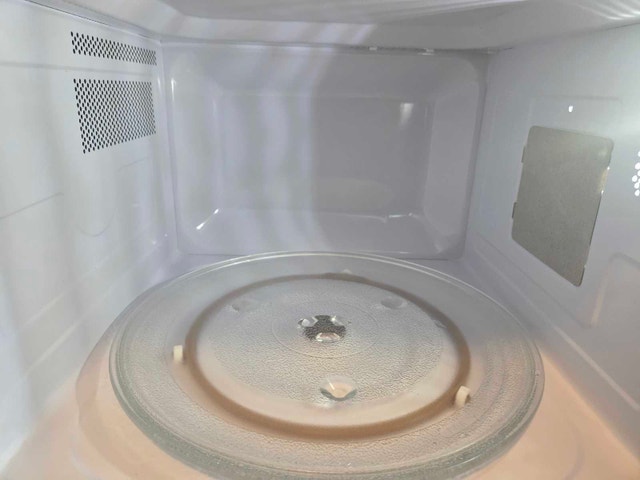 Toshiba Microwave - photo 3