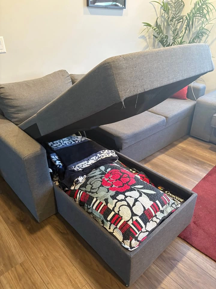 Grey sectional sleeper sofa with storage chaise - photo 3