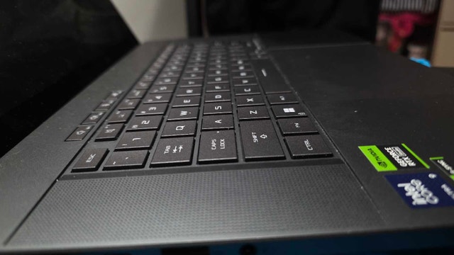 ASUS ROG Zephyrus G16 (2024) OLED | Ultra 9 185H | RTX 4070 - photo 2
