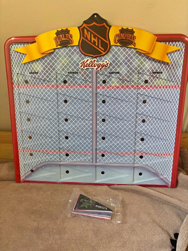 NHL Kellogg’s Mini Pendant Display Rack Vintage Complete Set