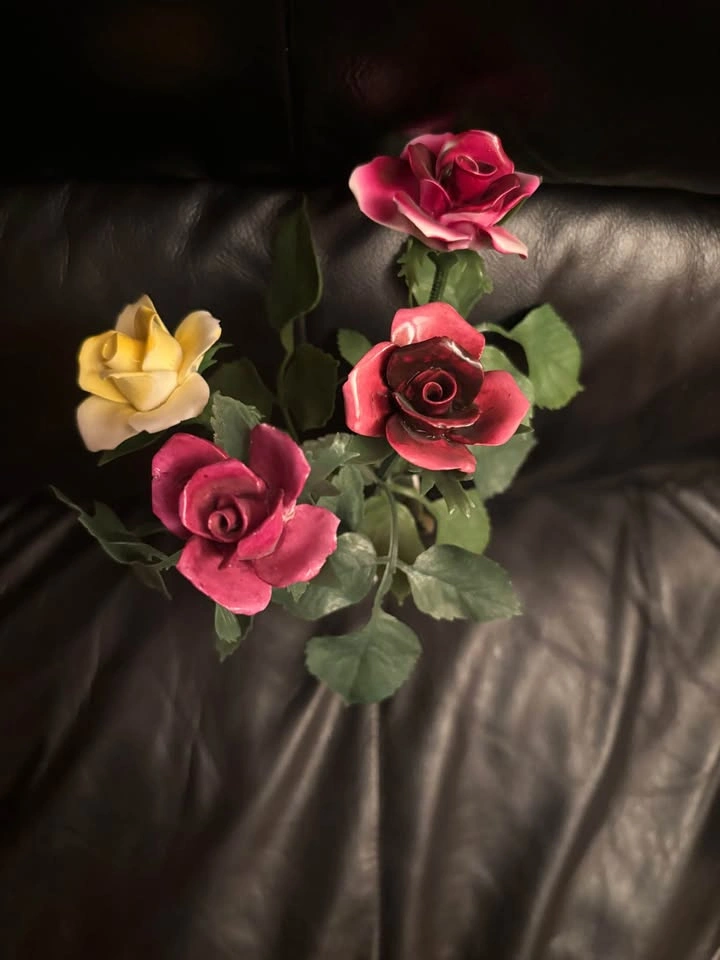 Porcelain Roses With Vase Made In Germany Vintage - photo 4
