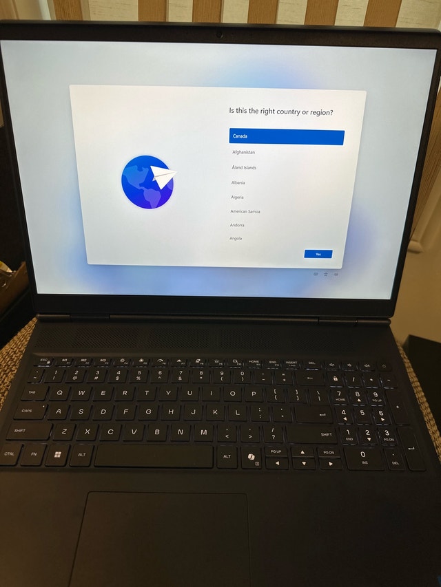 2x Alienware Aurora 16 Gaming Laptops - Like New - photo 2