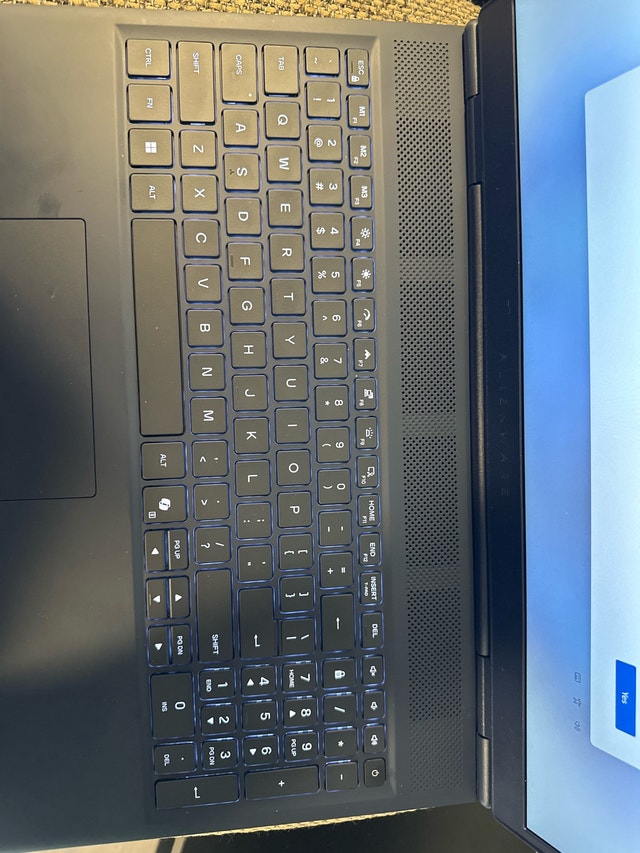 2x Alienware Aurora 16 Gaming Laptops - Like New - photo 3