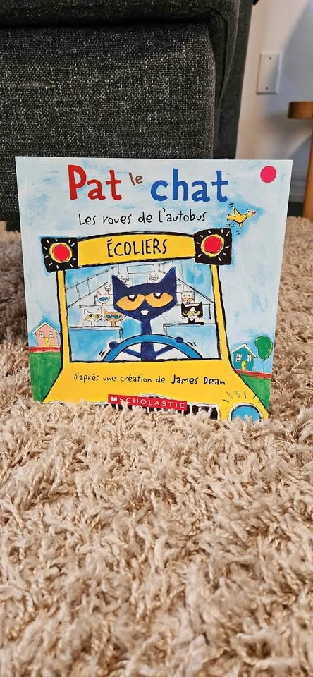 Pat le chat Les roues de l'autobus Scholastic book