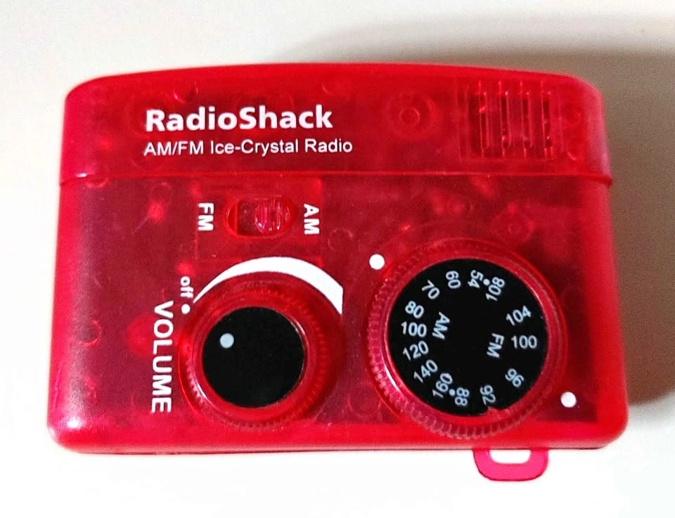 Radio Shack Vintage FM AM Pocket Radio