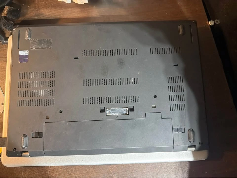Lenovo ThinkPad T470 - i5 7th Gen / 32GB RAM / Win 11 - photo 5