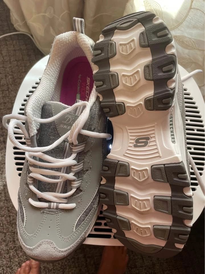 Skechers D’Lites Women Athletic Shoes Size 11 - photo 3