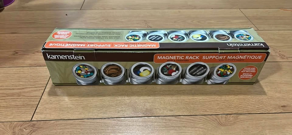 Kamenstein Magnetic Rack with 6 Canisters, New in Box