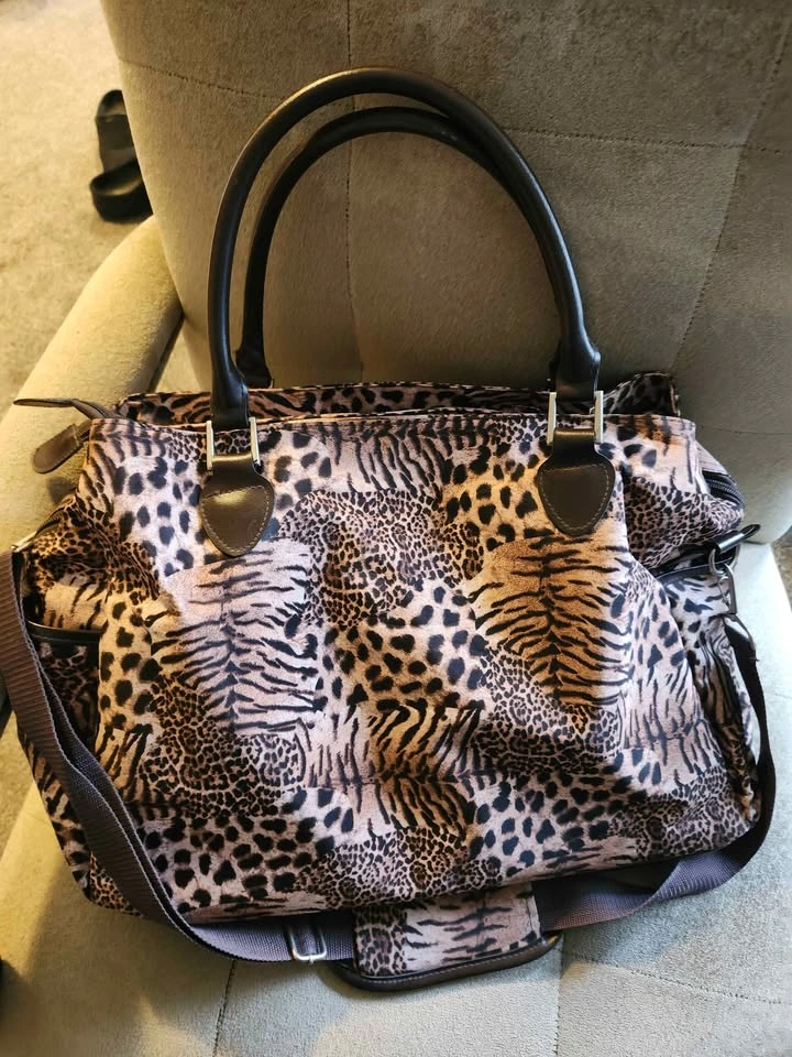 Dionite Animal Print Travel Tote Bag - photo 2