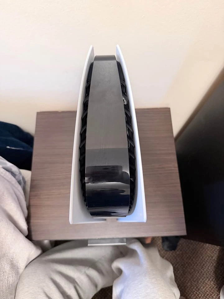 PS5 Digital Edition (Original) - photo 3