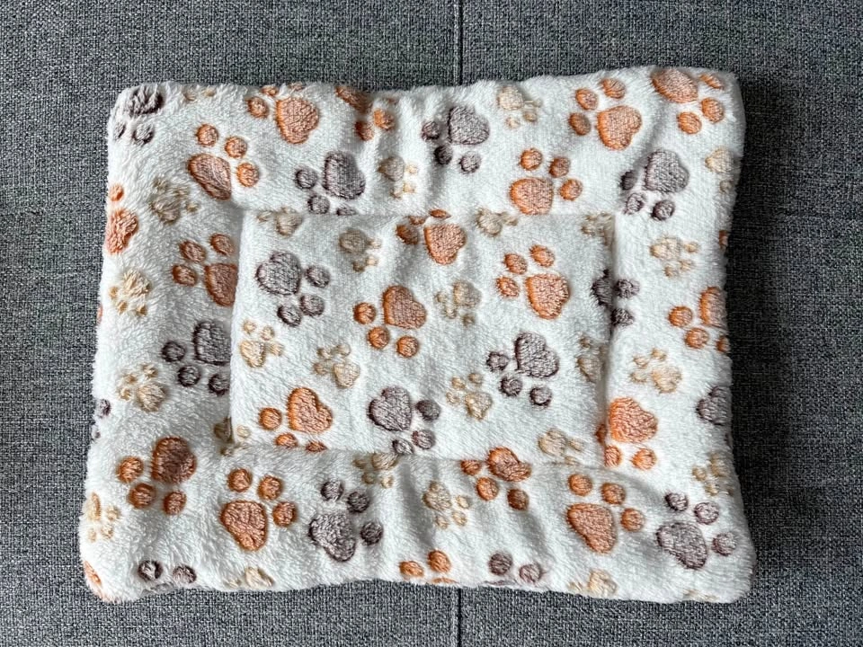 Cat/dog bed mat