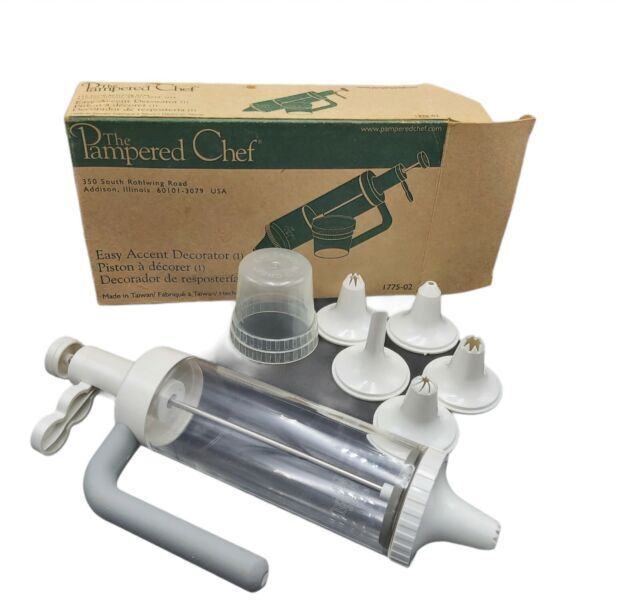Pampered Chef 1775 Accent Decorator - White
