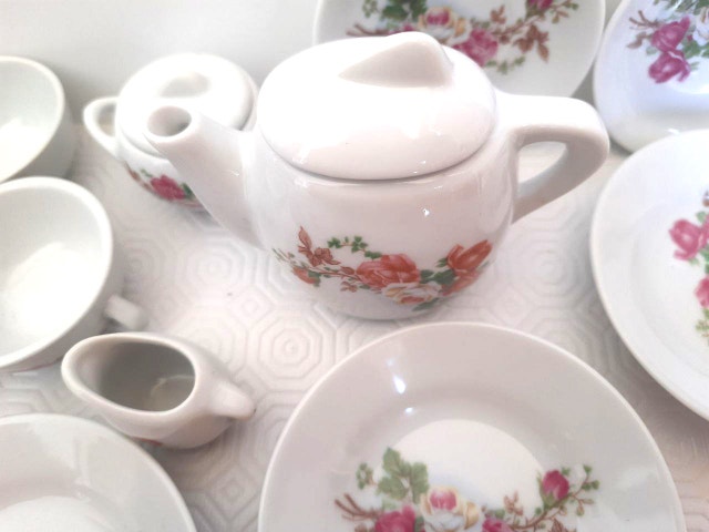 Kids - Mini Porcelain Tea Set with Floral Design - photo 2