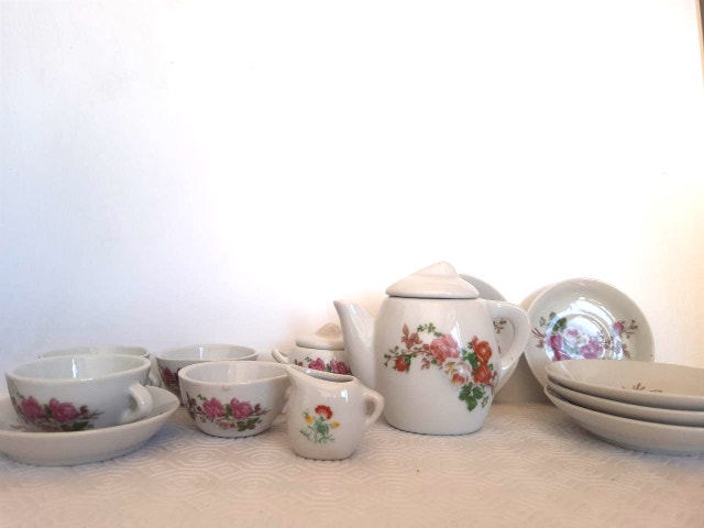 Kids - Mini Porcelain Tea Set with Floral Design - photo 4