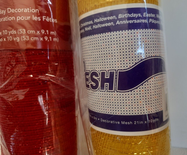 2 New Craft Mesh Rolls: Gold & Red - photo 4