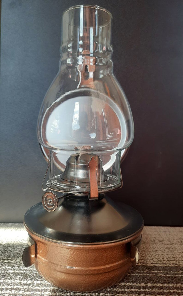 Oil Lamp with reflective back for Indoor/Outdoor Use - photo 2