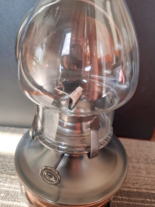 Oil Lamp with reflective back for Indoor/Outdoor Use - photo 4