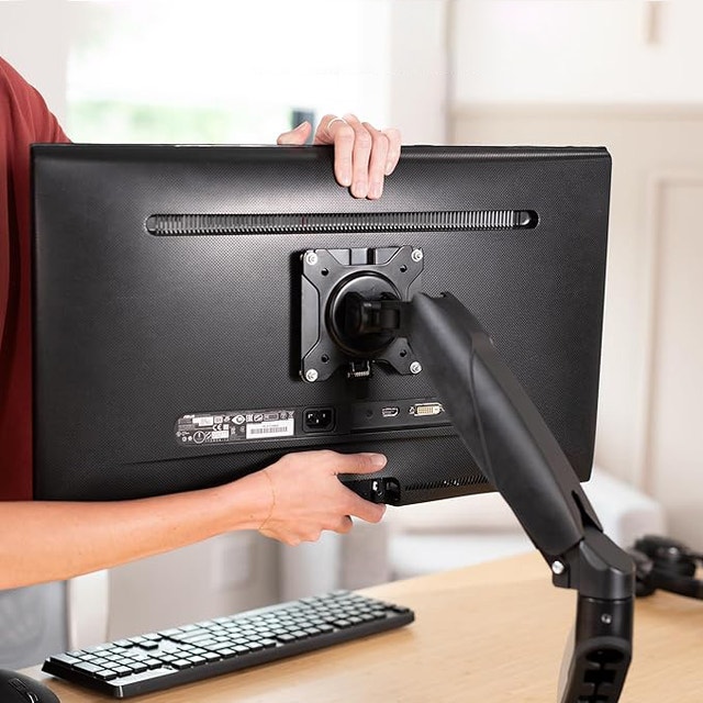 Adapter VESA Mount Quick Release Bracket Kit - photo 4