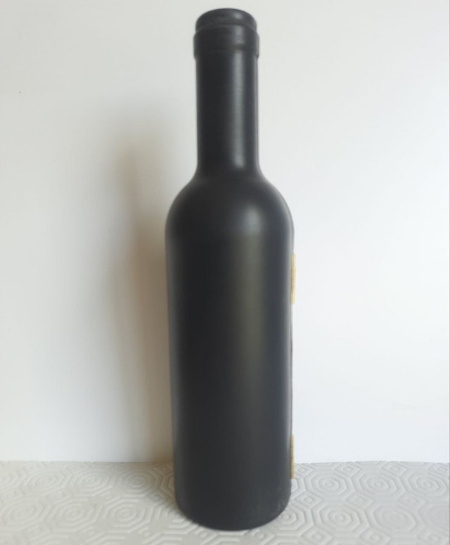 Wine Bottle Shaped Accessory Kit with Opener & Aerator - photo 2