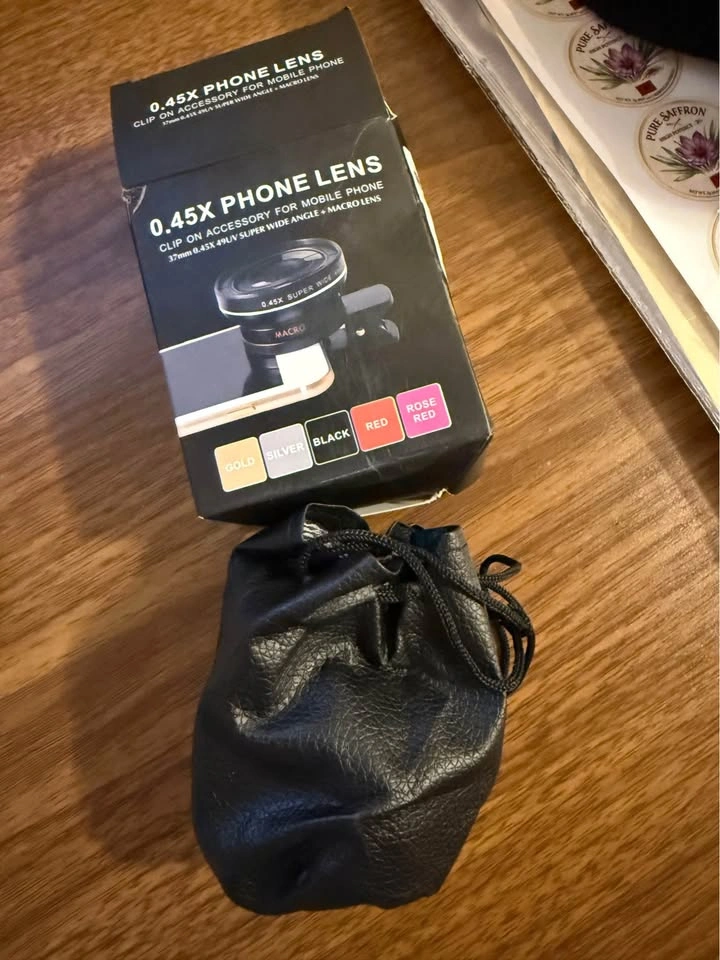 0.45X Phone Lens Clip-on Super Wide Angle Macro Kit - photo 3