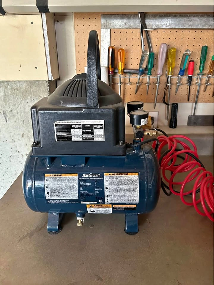Mastercraft 2 Gallon Air Compressor