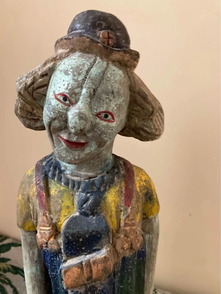 Hand-Carved Wooden Clown Figurine - Folk Art - photo 2