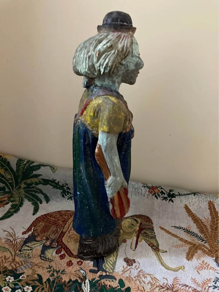 Hand-Carved Wooden Clown Figurine - Folk Art - photo 4
