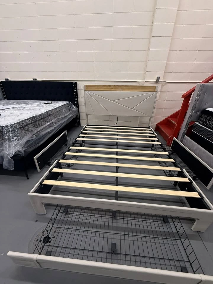 Brand New Queen Size Smart Storage Bed Frame w/ USB, Type-C & Po - photo 4