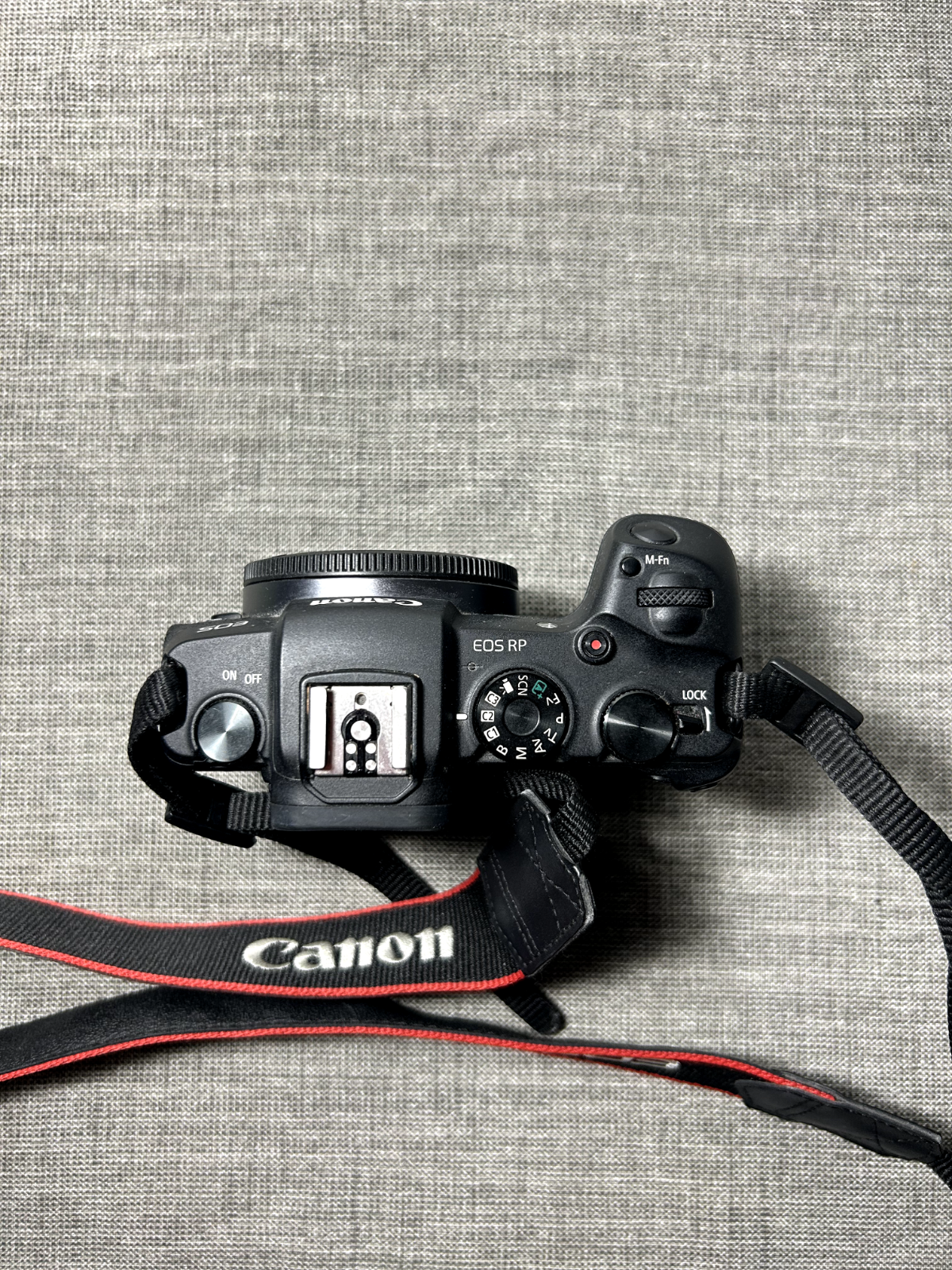 Canon EOS RP Full Frame Mirrorless Camera Body + EF-EOS R Adapte - photo 4