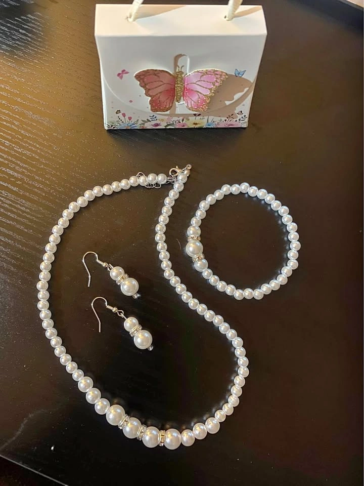 Artificial pearl set - New
