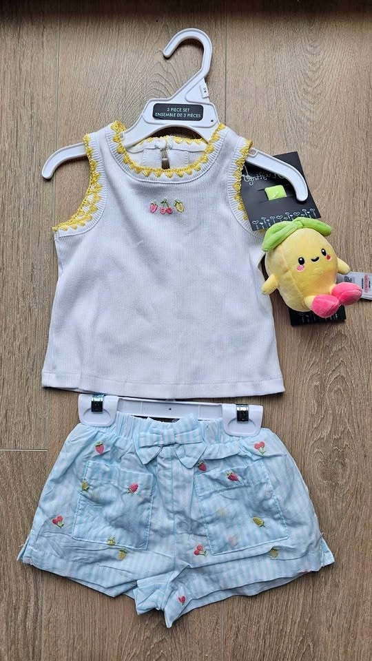 Girl’s clothes - size 12 months - brand new