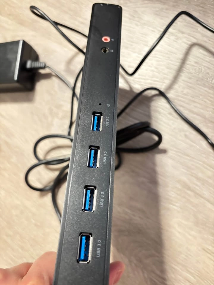 SIIG Universal 5K DisplayLink Docking Station (2 available) - photo 3