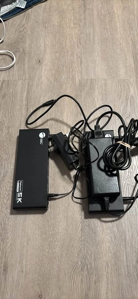 SIIG Universal 5K DisplayLink Docking Station (2 available) - photo 4