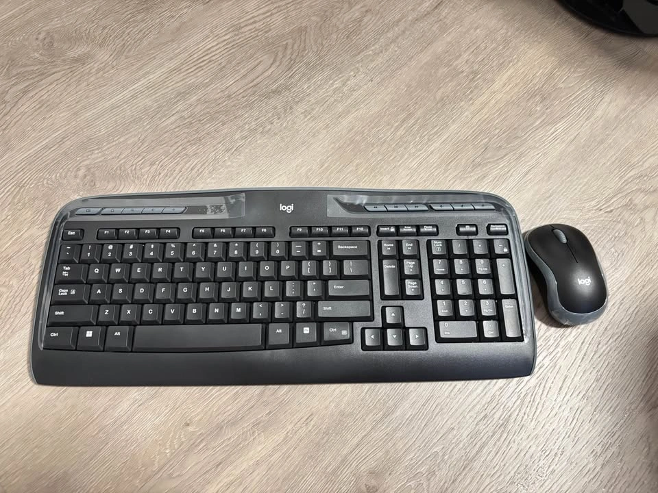 Logitech MK320 Wireless Desktop Set, Keyboard/Mouse, USB, Black