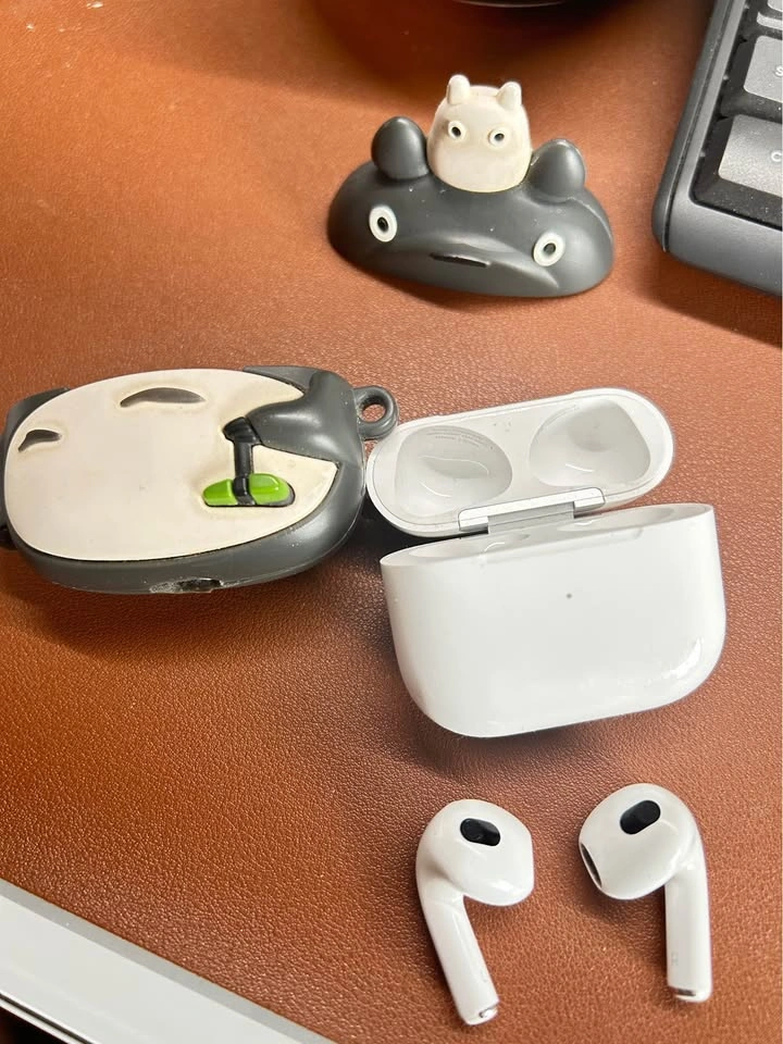 🔥 QUICK SALE – AirPods (3rd Gen, NOT Pro) – Parts / Right Bud Wo - photo 3