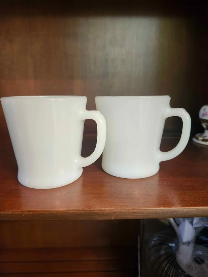 Fire King White Milk Glass Mugs - photo 2