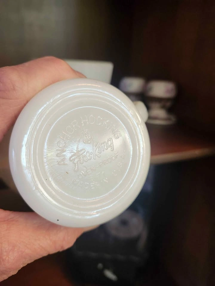 Fire King White Milk Glass Mugs - photo 4