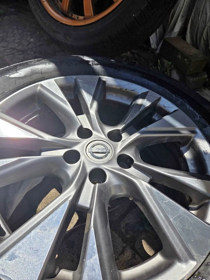 4 All Season Tires on Rims 85% Tread