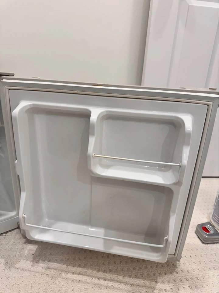 Haier 1.8 Cu. Ft. Compact Mini Fridge with Freezer – Clean & Wor - photo 2