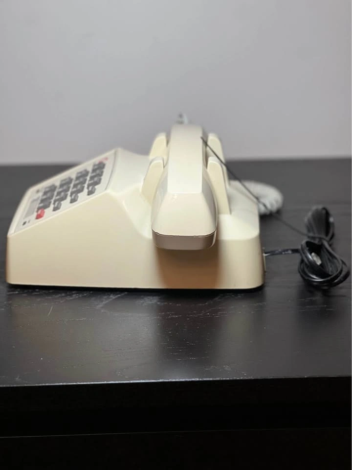 Lucent Technologies 2500 Series Analog Desk Phone - photo 5