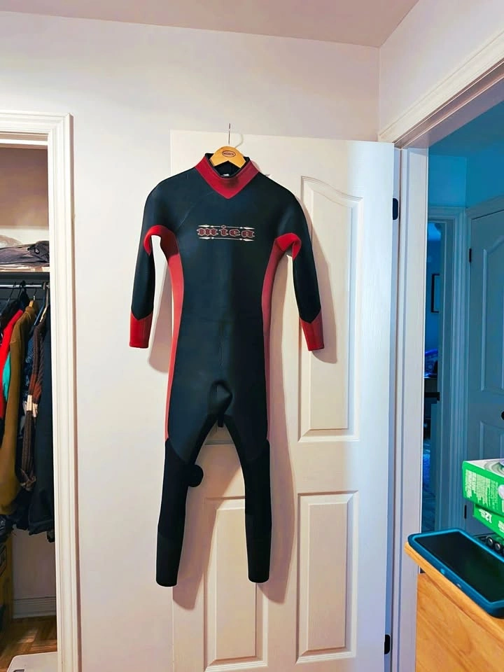 MICA Full Wetsuit for Women, Size S, 5mm Neoprene