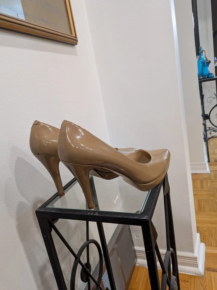 Nude Nine West Platform Heels Size 7.5M - photo 2