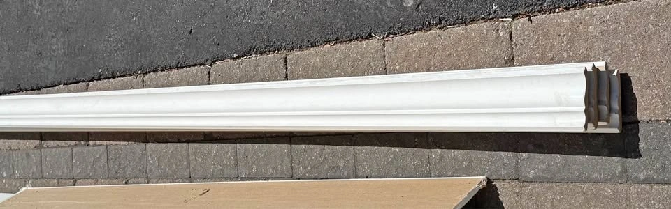 Alexandria Primed MDF Crown Moulding - 5 pcs