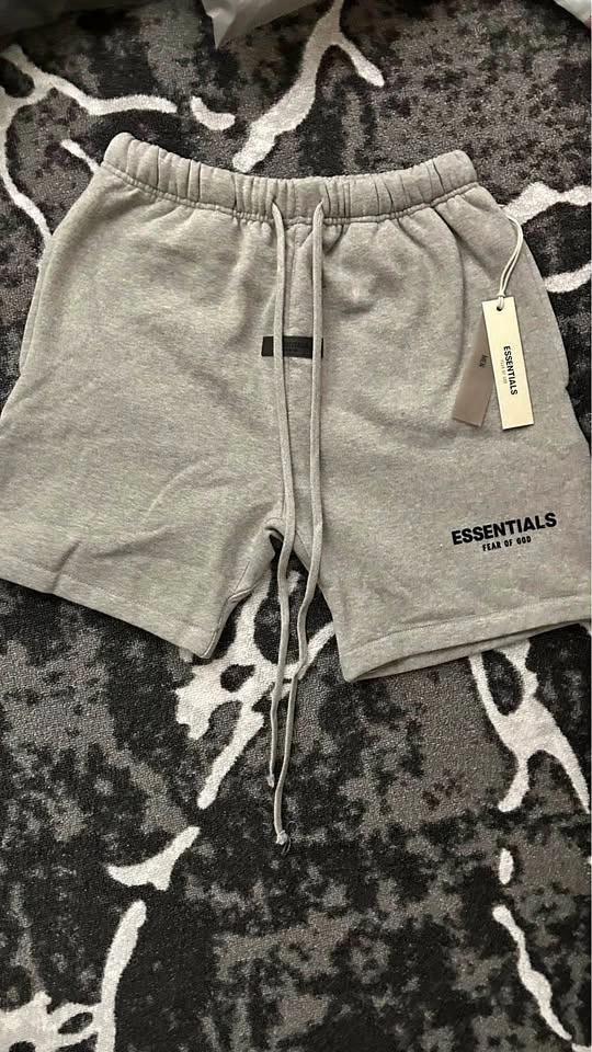 Essentials Shorts - Dark Oat - Size S