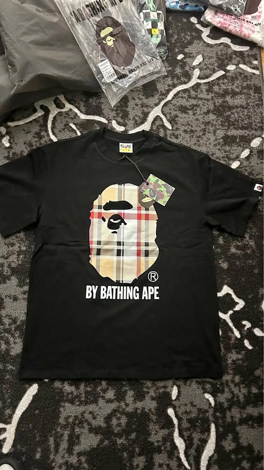 Bape tee - Size M