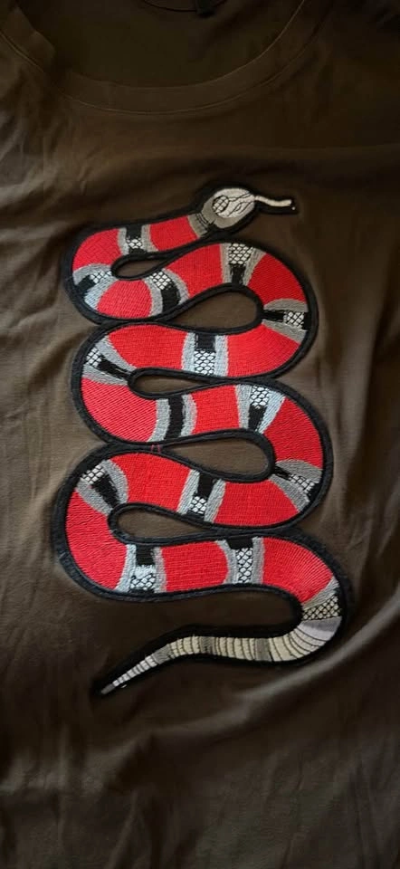 HL T-Shirt Designer Green w/Snake Decal Used Like New Mens Size - photo 2