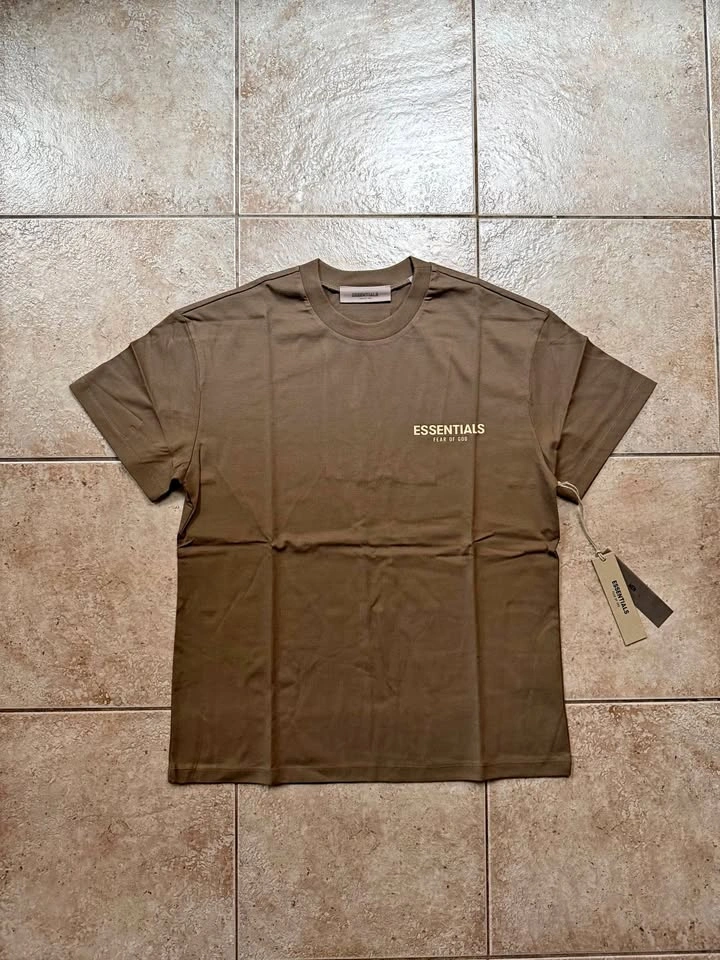AUTHENTIC Essentials Fear Of God Desert Taupe SS22 T-Shirt